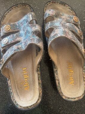 Alegria Women's Metallic Multi-Pattern Triple-Strap Slide Sandals